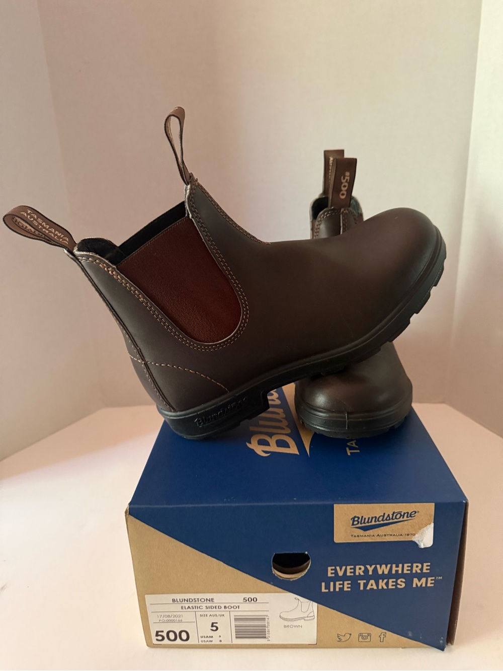 Blundstone Unisex Brown Leather Chelsea Boots US Men’s 6, US Women’s 8 NEW - Picture 3 of 8